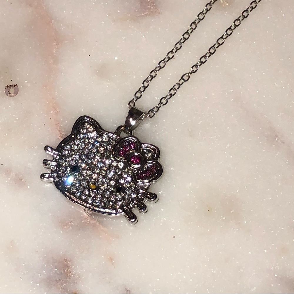 ✨NWT✨ Hello Kitty 925 Silver Plated Sparkling Pendant Necklace - Picture 8 of 13